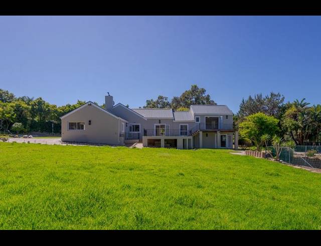 5 BEDROOM PROPERTY TO RENT IN CONSTANTIA